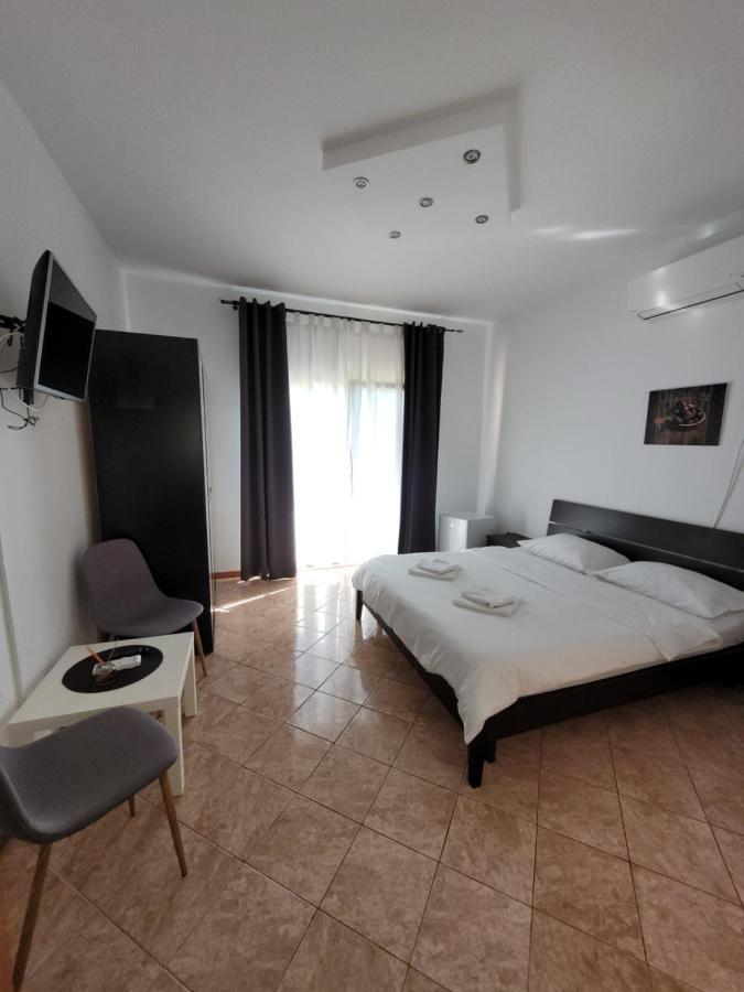 Casa Patryk Hotel Orsova Luaran gambar