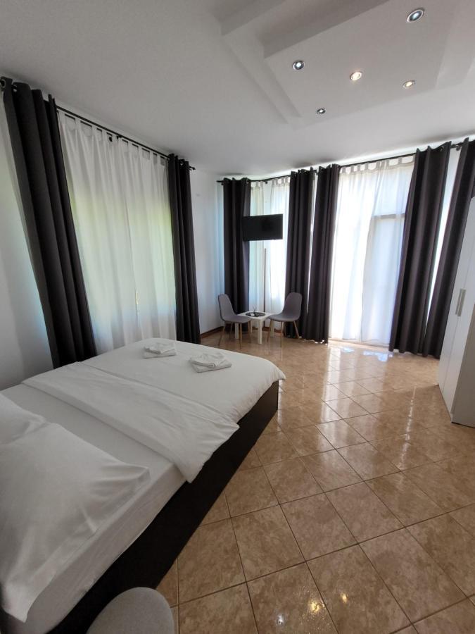 Casa Patryk Hotel Orsova Luaran gambar